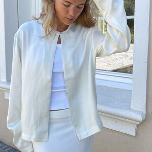 DJERF AVENUE- Dream Cardigan in Cloud